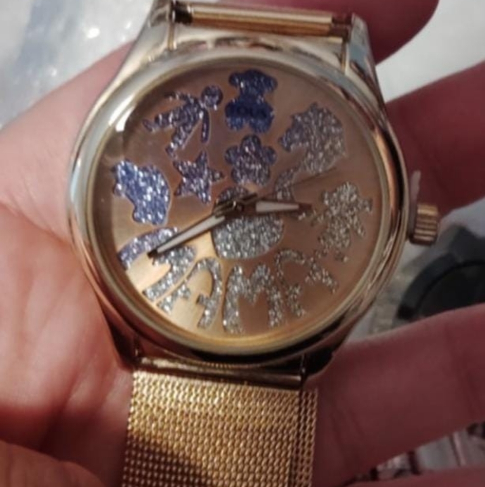 Gold Mesh Strap Watch with Glitter Dial